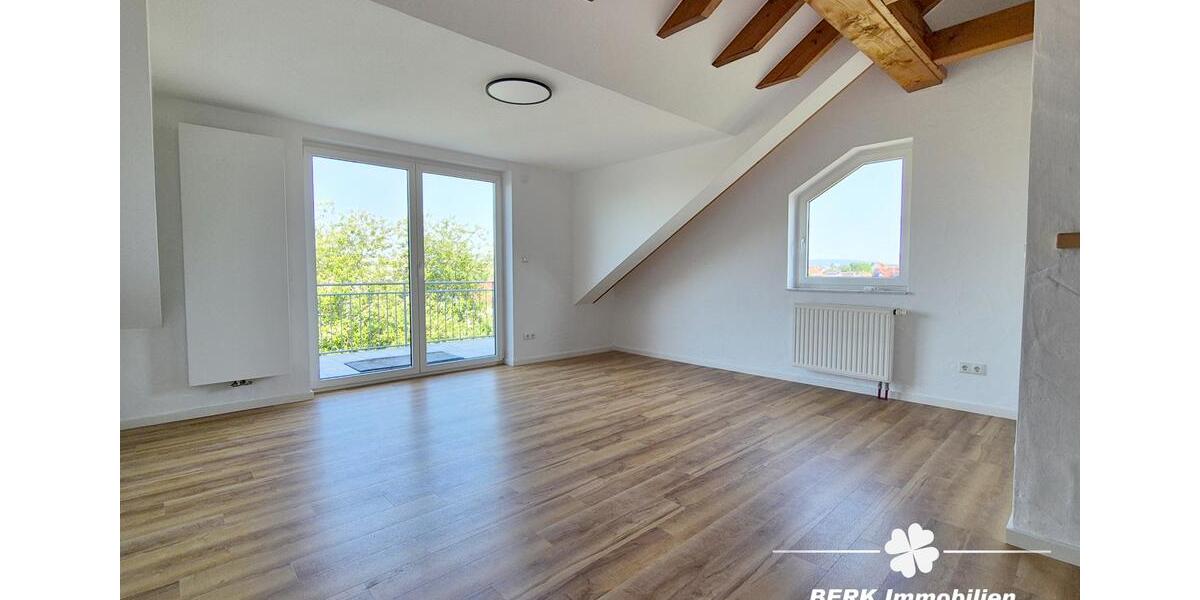 Dachgeschoßwohnung Röllbach - 3 Zimmer, 72 m&sup2;, 936&euro; | Angebot:23804446