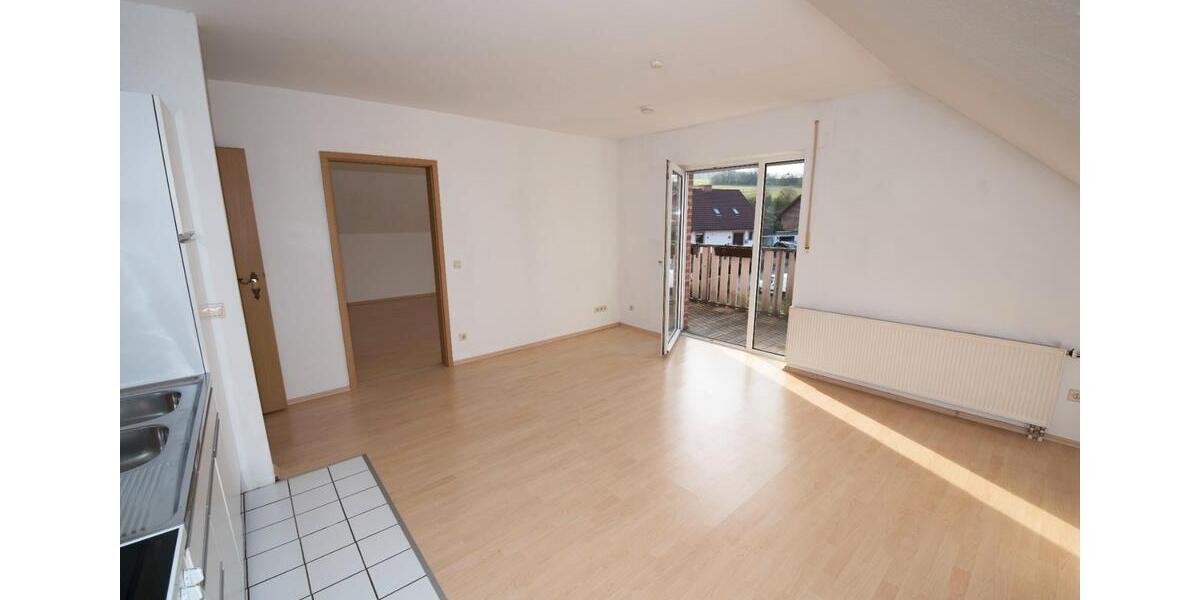Dachgeschoßwohnung Lügde - 2 Zimmer, 47 m&sup2;, 315&euro; | Angebot:26681773