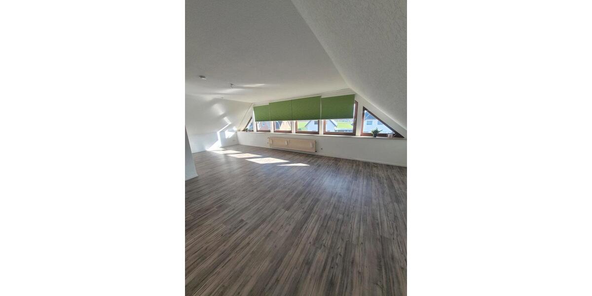 Dachgeschoßwohnung Coppenbrügge - 3 Zimmer, 80 m&sup2;, 600&euro; | Angebot:26587375