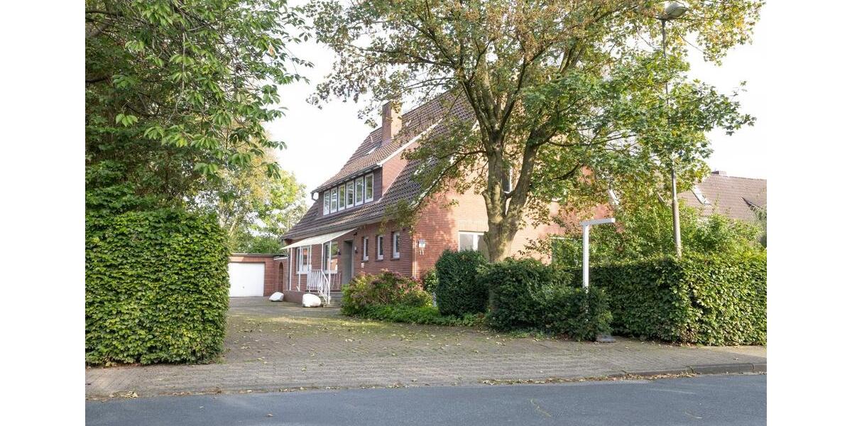 Erdgeschoßwohnung Oldendorf - 6.5 Zimmer, 122 m&sup2;, 1.000&euro; | Angebot:26566030