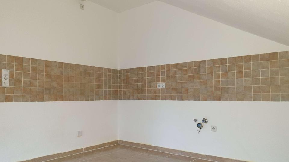 Dachgeschoßwohnung Langgöns - 3 Zimmer, 120 m&sup2;, 950&euro; | Angebot:26646129