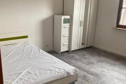 Schöne 6er WG ab 1.1.2026 Frei für StudentenPraktikanten zimmer