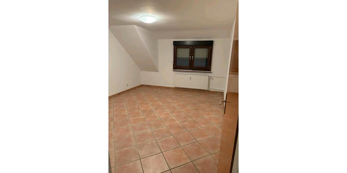 Dachgeschoßwohnung Eltville am Rhein Hattenheim - 2 Zimmer, 51 m&sup2;, 560&euro; | Angebot:25107022