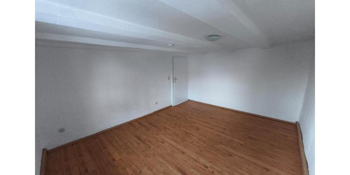 Dachgeschoßwohnung Seesen - 3 Zimmer, 77 m&sup2;, 540&euro; | Angebot:23859437