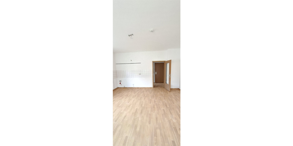 Etagenwohnung Neustrelitz - 1 Zimmer, 33 m&sup2;, 230&euro; | Angebot:25961170