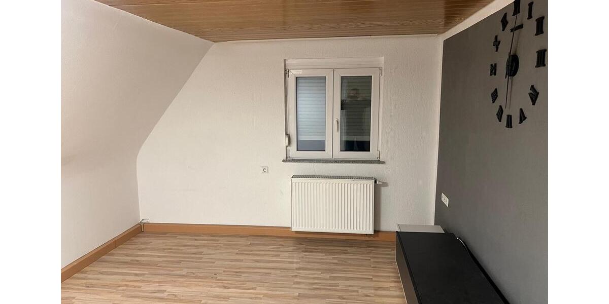 Dachgeschoßwohnung Kirchheim am Neckar - 1 Zimmer, 50 m&sup2;, 750&euro; | Angebot:25342613