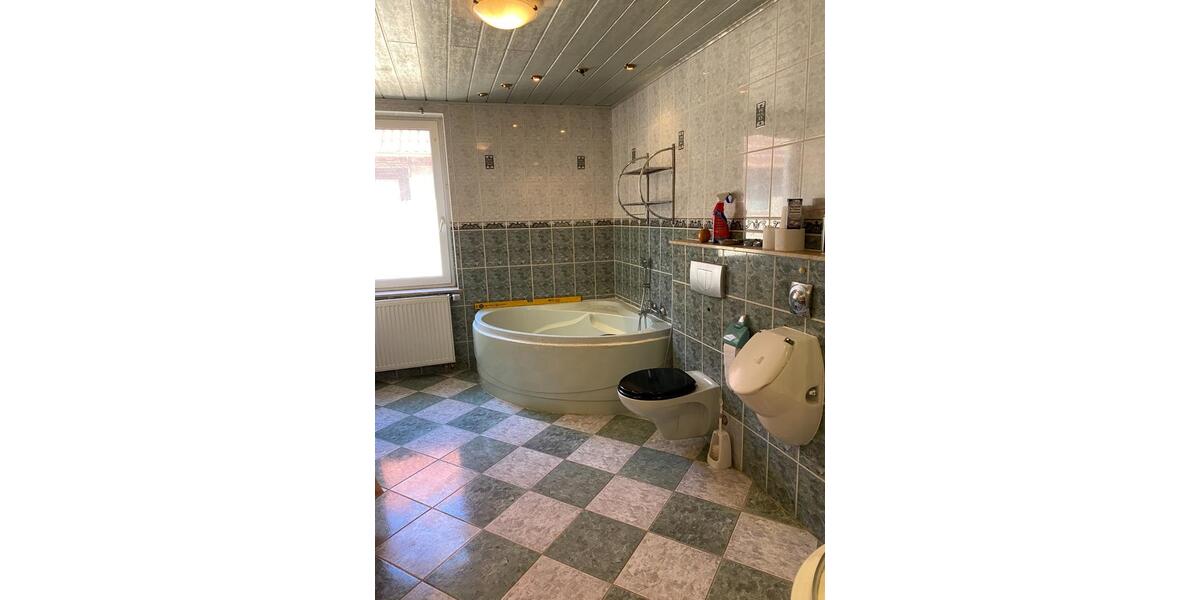 Etagenwohnung Calbe (Saale) - 4 Zimmer, 105 m&sup2;, 509&euro; | Angebot:25821091