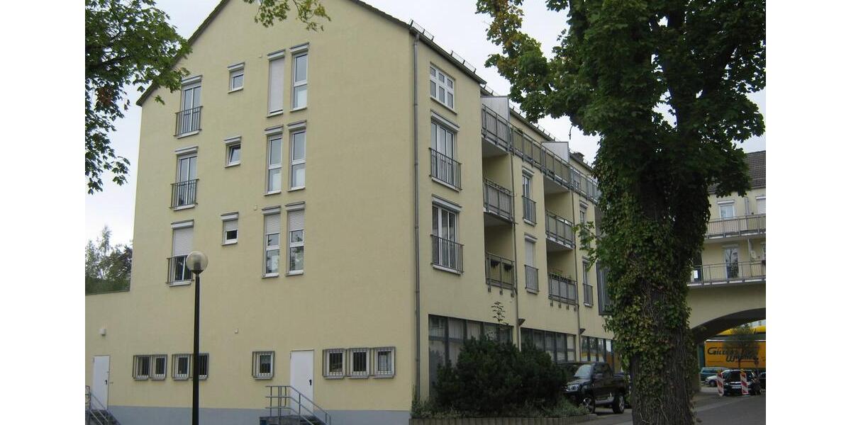 Etagenwohnung Limbach-Oberfrohna Oberfrohna - 4 Zimmer, 77 m&sup2;, 500&euro; | Angebot:24252571