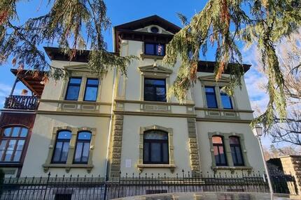 Großzügige 4-Raum-Altbauwohnung mit 142 m² und 2 Balkonen – sofort verfügbar! 4 zimmer