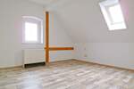 Moderne 3-Raum-DG-Wohnung mit Garage und gemeinschaftlichen Grundstück bei Bautzen 3 zimmer
