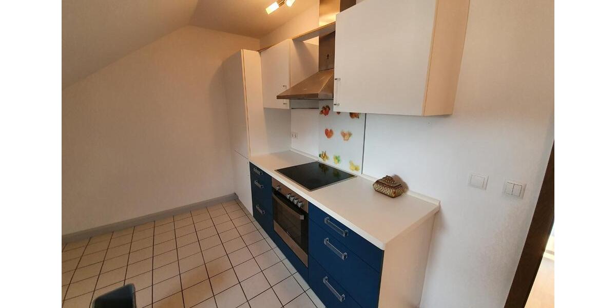 Dachgeschoßwohnung Osterhofen - 4 Zimmer, 111 m&sup2;, 800&euro; | Angebot:25722576