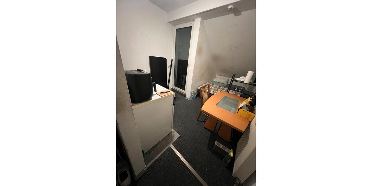 Dachgeschoßwohnung Pulheim - 1 Zimmer, 25 m&sup2;, 390&euro; | Angebot:24720355