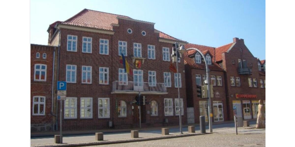 Erdgeschoßwohnung Neukloster - 3 Zimmer, 91 m&sup2;, 908&euro; | Angebot:25219511