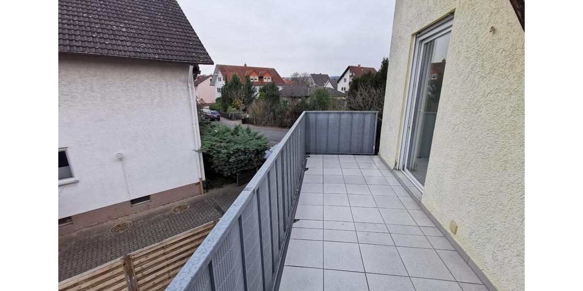 Dachgeschoßwohnung Elsenfeld - 4.5 Zimmer, 110 m&sup2;, 1.200&euro; | Angebot:24706574