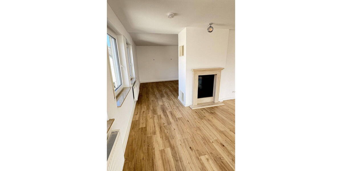Etagenwohnung Delligsen - 3 Zimmer, 154 m&sup2;, 1.120&euro; | Angebot:26377056