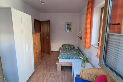 Wohnen auf Zeit Würzburg - 3 Zimmer, 25 m&sup2;, 40&euro; | Angebot:25276635