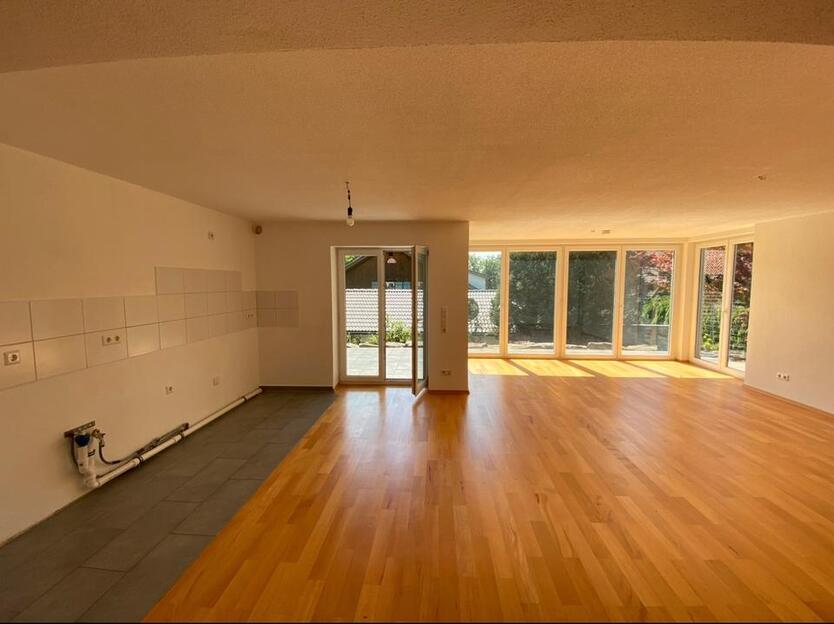 Erdgeschoßwohnung im Grünen mit Bergsicht in Wangen
