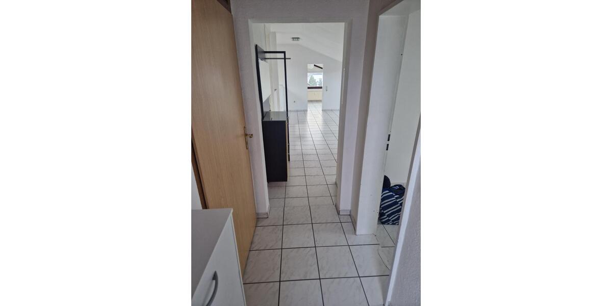 Dachgeschoßwohnung Lützelbach - 4 Zimmer, 84 m&sup2;, 750&euro; | Angebot:24470176