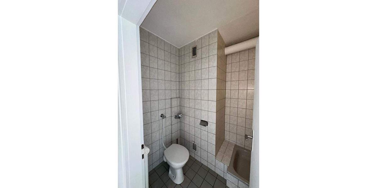 Etagenwohnung Saarbrücken Malstatt - 2 Zimmer, 44 m&sup2;, 375&euro; | Angebot:24377483