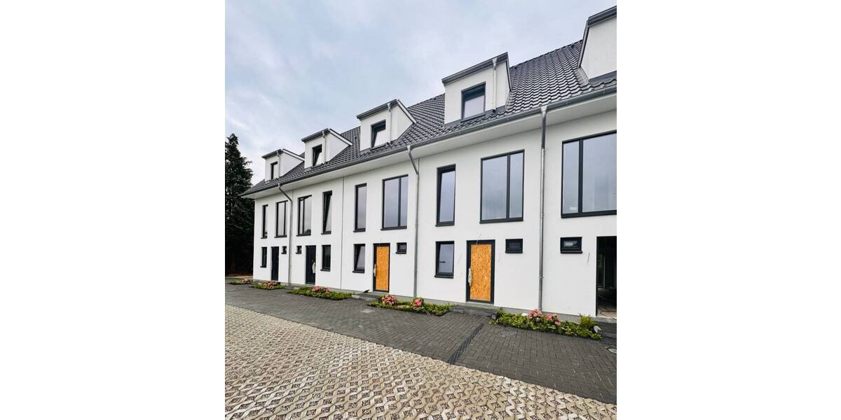 Reihenmittelhaus Bad Segeberg - 5 Zimmer, 104 m&sup2;, 1.700&euro; | Angebot:25743127