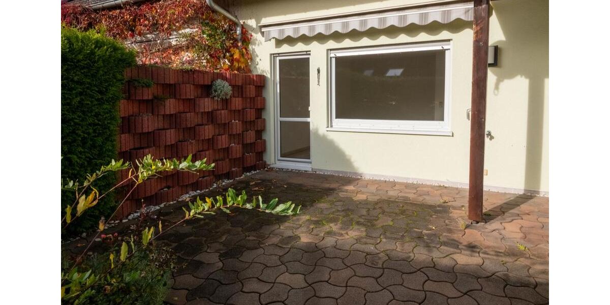 Beschaulisches Reihenhaus mit sonniger Terrasse und neuer Einbauküche zur Miete in Chemnitz-Grüna 4 zimmer