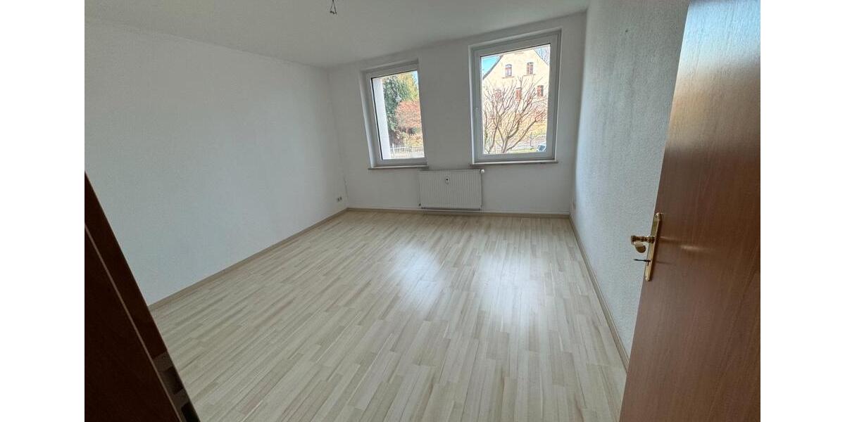 Erdgeschoßwohnung Droyßig - 2 Zimmer, 60 m&sup2;, 368&euro; | Angebot:26001817