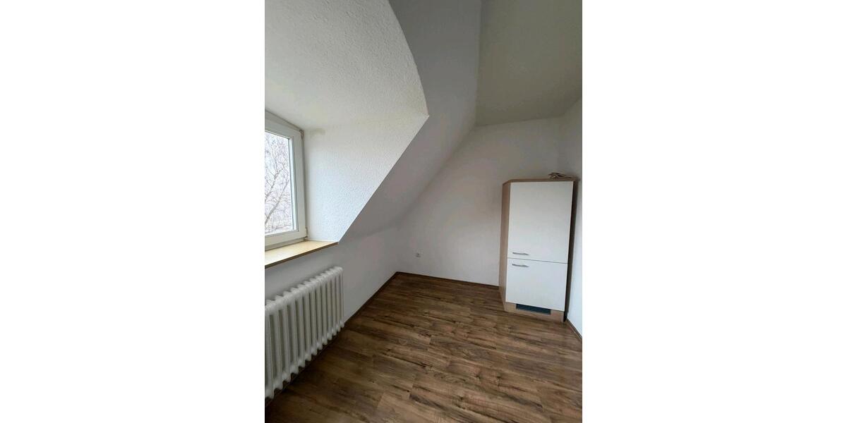 Dachgeschoßwohnung Wilhelmshaven Aldenburg - 3 Zimmer, 56 m&sup2;, 500&euro; | Angebot:24454914