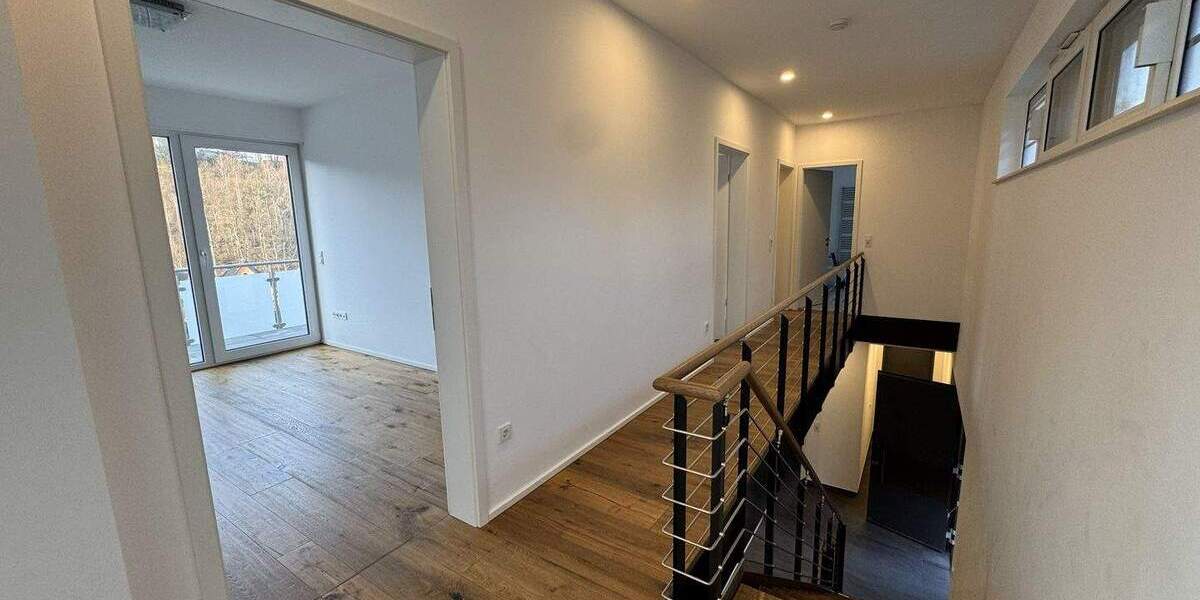 Einfamilienhaus Detmold Berlebeck - 7 Zimmer, 245 m&sup2;, 2.650&euro; | Angebot:24269204