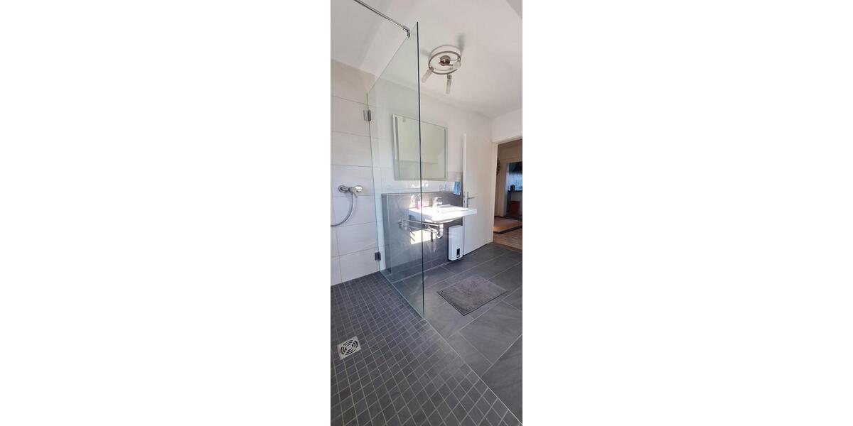 Dachgeschoßwohnung Zirndorf - 2.5 Zimmer, 53 m&sup2;, 650&euro; | Angebot:26315196