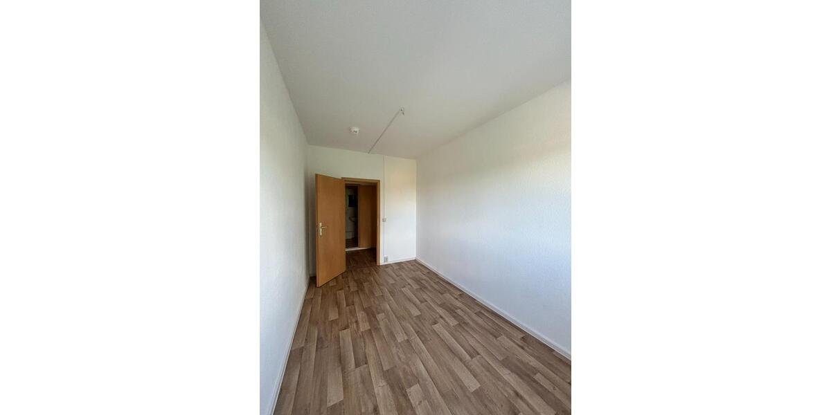 Etagenwohnung Gräfenhainichen - 3 Zimmer, 70 m&sup2;, 440&euro; | Angebot:23566519