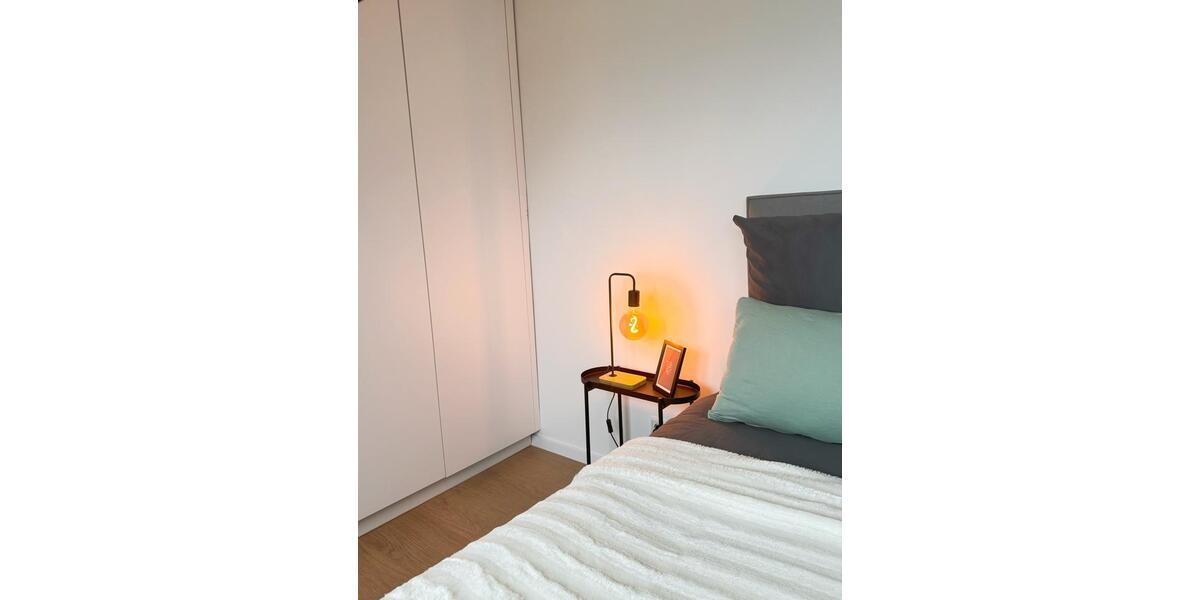 Dachgeschoßwohnung Frankfurt am Main Nied - 1.5 Zimmer, 42 m&sup2;, 1.200&euro; | Angebot:24681970