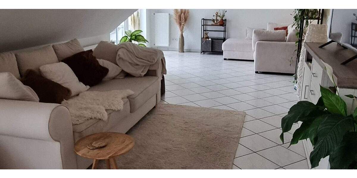 Etagenwohnung Wiehl Bielstein - 2 Zimmer, 90 m&sup2;, 750&euro; | Angebot:23945089