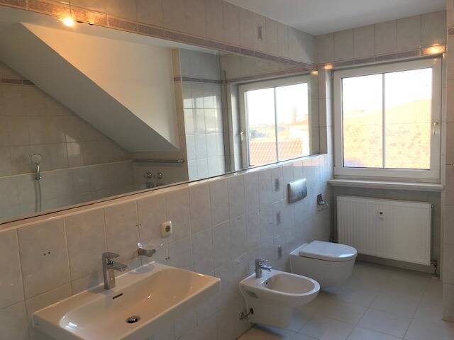 Etagenwohnung Straubing - 3 Zimmer, 97 m&sup2;, 890&euro; | Angebot:26819725