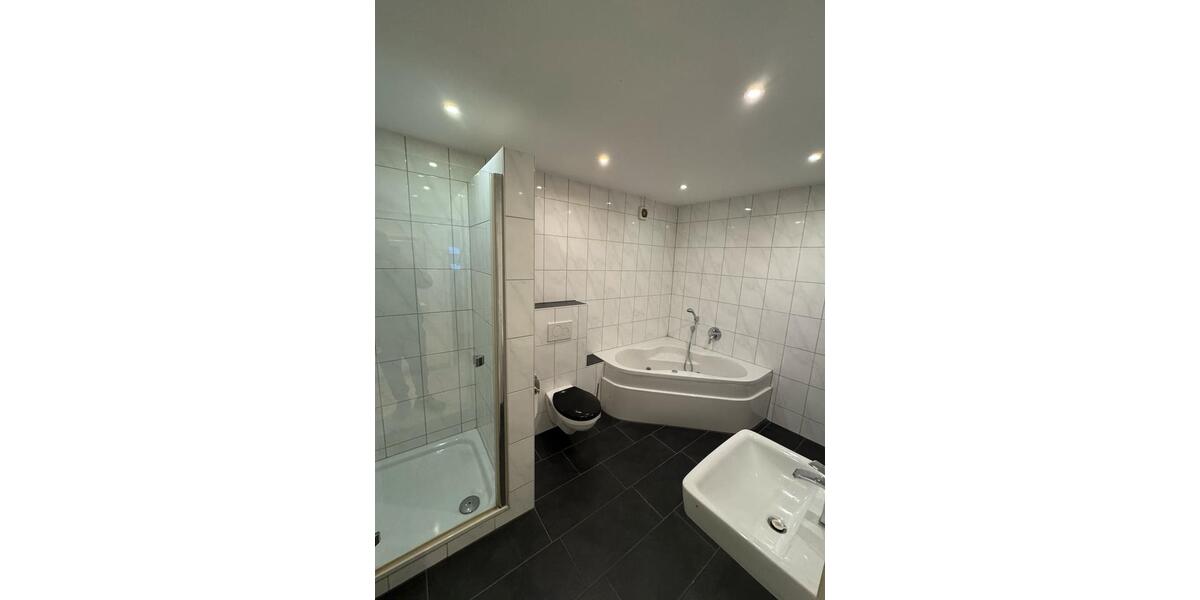 4-Zimmer-Wohnung mit Terrasse & Garage – Bergheim-Zieverich 4 zimmer