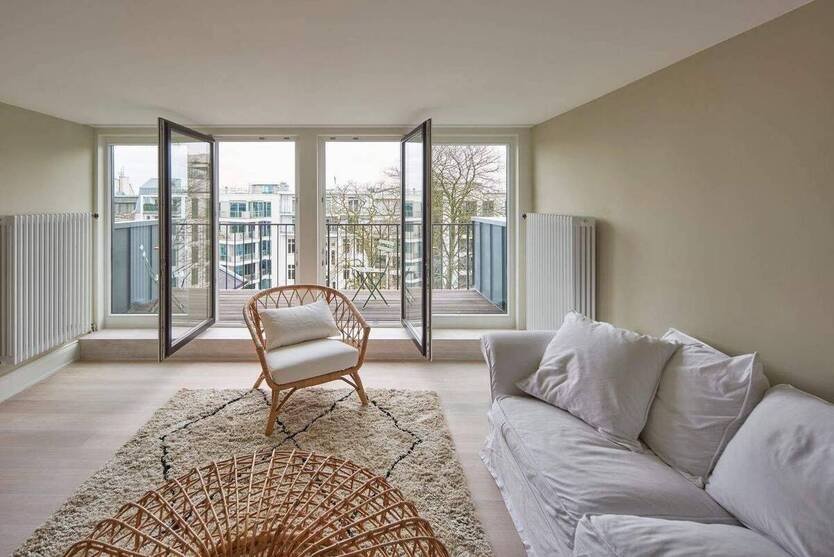 Komplett möblierte wunderschöne 3 Zimmer-Maisonette-Wohnung, W 22.03, 154 m² 3 zimmer