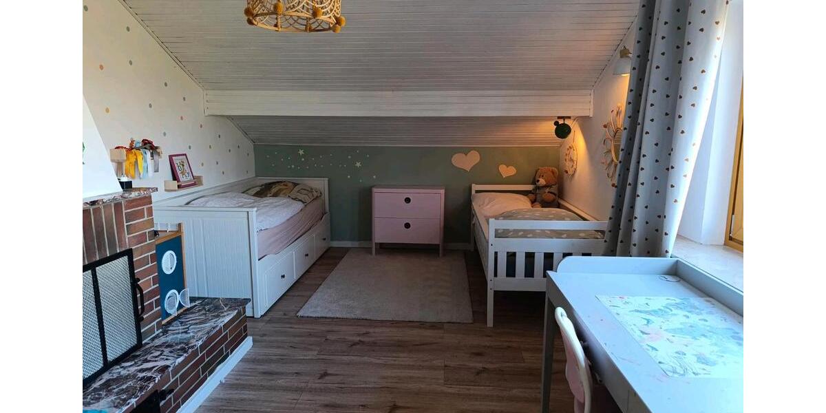 Einfamilienhaus Windhagen - 7 Zimmer, 180 m&sup2;, 1.600&euro; | Angebot:25424853