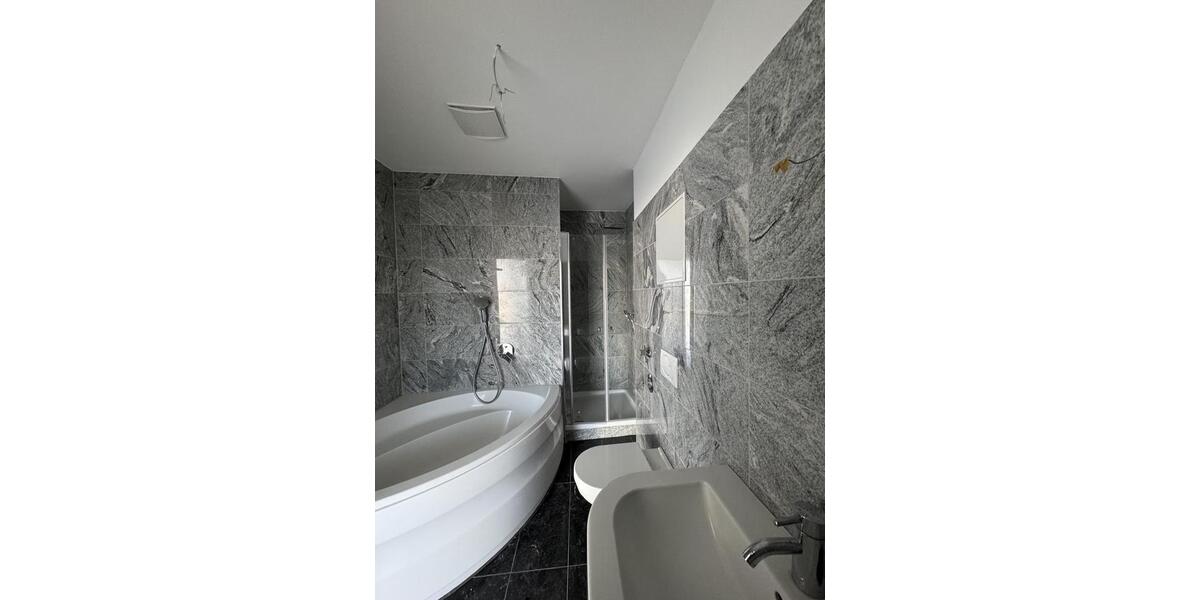 Einfamilienhaus Köln - 3.5 Zimmer, 123 m&sup2;, 2.000&euro; | Angebot:25084534