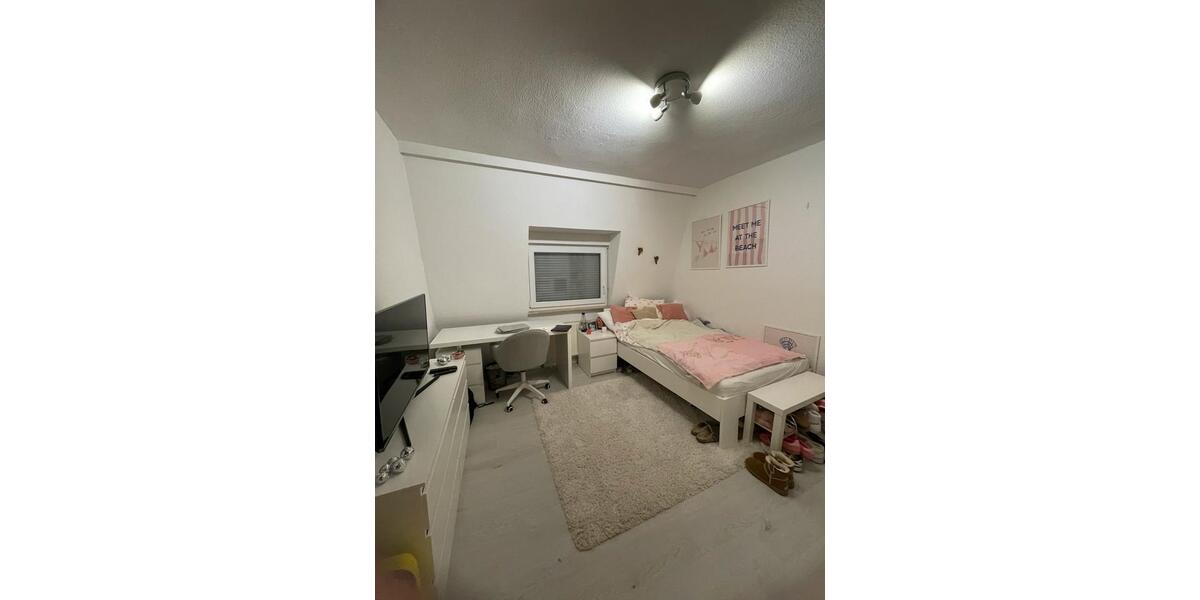 helles, gemütliches Zimmer in 3er WG 14 zimmer