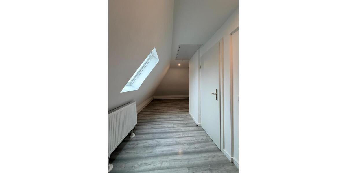 Dachgeschoßwohnung Hameln Kernstadt - 3 Zimmer, 76 m&sup2;, 650&euro; | Angebot:26042350