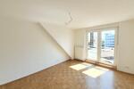 Dachgeschoßwohnung Essen Huttrop - 2.5 Zimmer, 61 m&sup2;, 680&euro; | Angebot:24878426