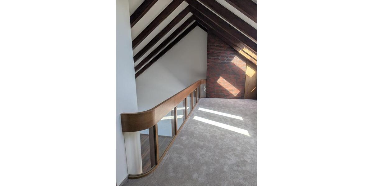 Einfamilienhaus Cloppenburg - 2.5 Zimmer, 145 m&sup2;, 1.095&euro; | Angebot:24602397