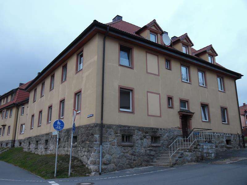 Wohnung zum Mieten in Tirschenreuth 670 € 90.92 m²