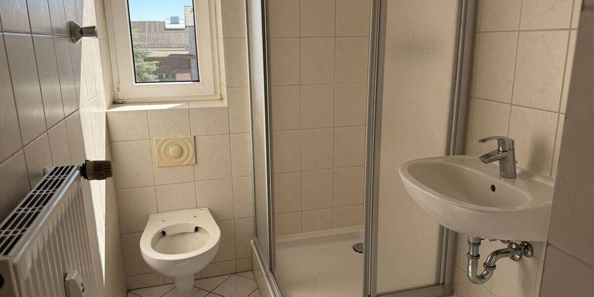 Etagenwohnung Halle Freiimfelde - 3 Zimmer, 71 m&sup2;, 499&euro; | Angebot:26754065