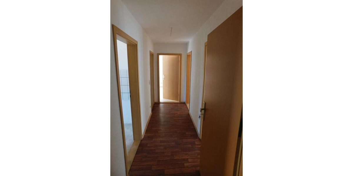 Etagenwohnung Bischofswerda - 4 Zimmer, 77 m&sup2;, 365&euro; | Angebot:26561430