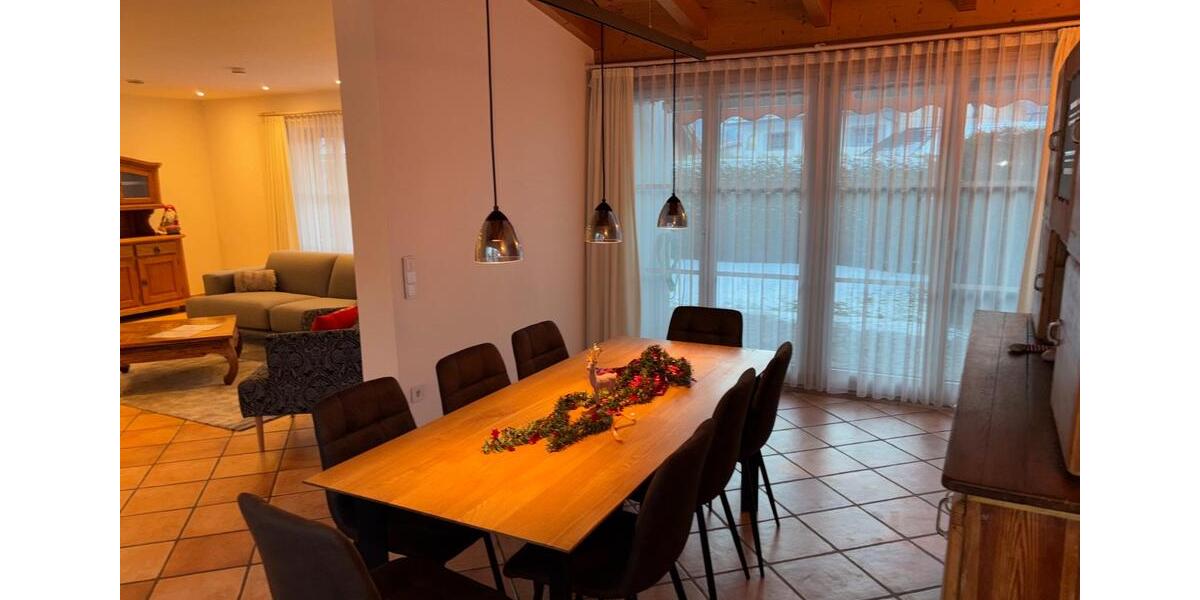 Reihenhaus Oberammergau - 7 Zimmer, 180 m&sup2;, 2.590&euro; | Angebot:24890679