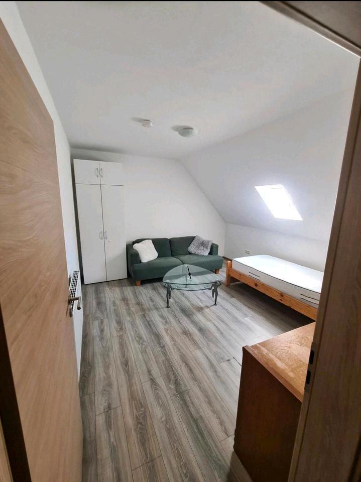 1 Zimmer in 4 Zimmer WG Wohnung zu vermieten zimmer