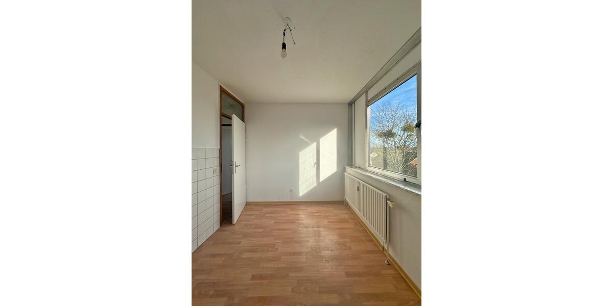 Helle 3-Zimmer-Wohnung mit Balkon - frisch renoviert - KDB 3 zimmer