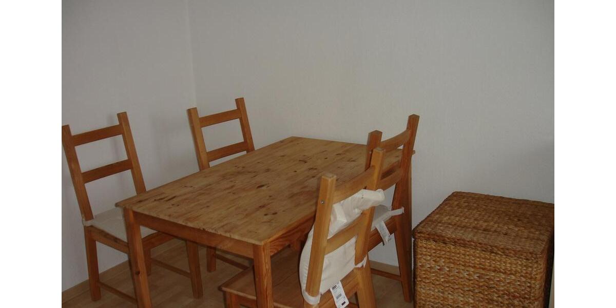 Dachgeschoßwohnung Pirna - 4 Zimmer, 47 m&sup2;, 300&euro; | Angebot:26041891