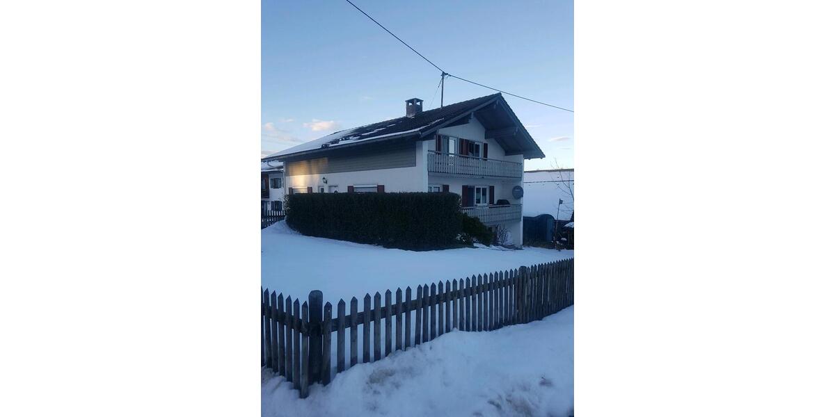 Dachgeschoßwohnung Nesselwang - 3 Zimmer, 75 m&sup2;, 620&euro; | Angebot:25104497