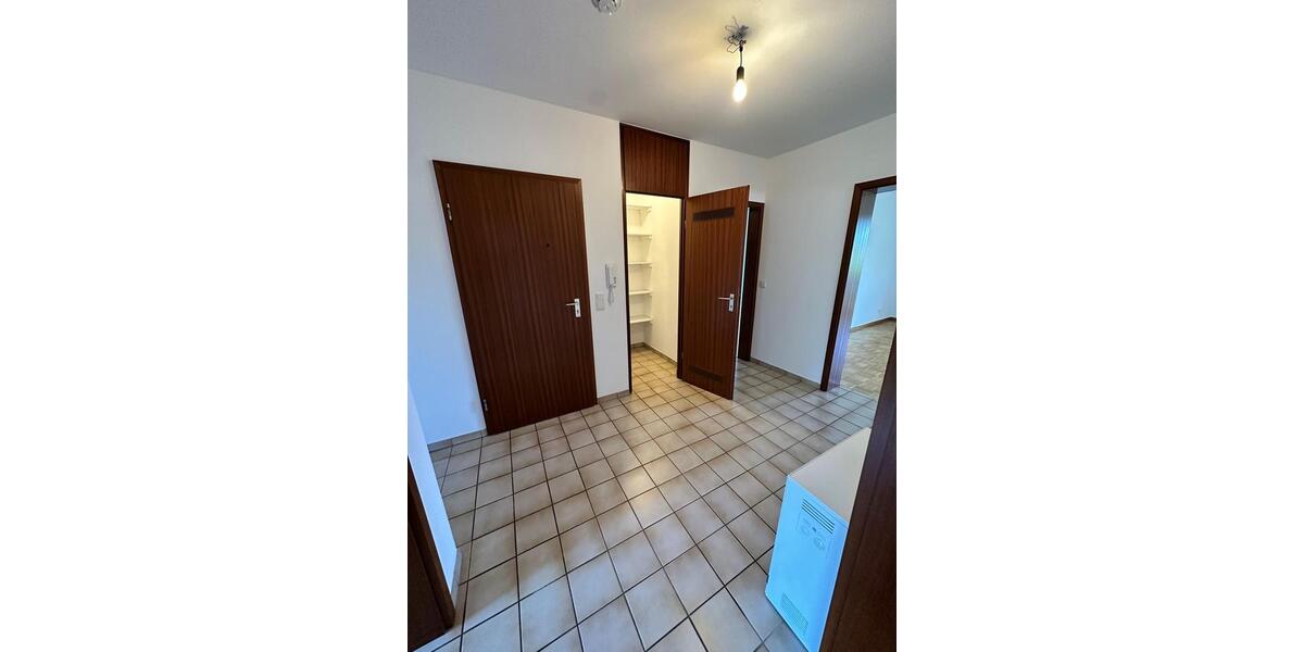 Etagenwohnung Trier Kürenz - 3 Zimmer, 77 m&sup2;, 920&euro; | Angebot:26505836